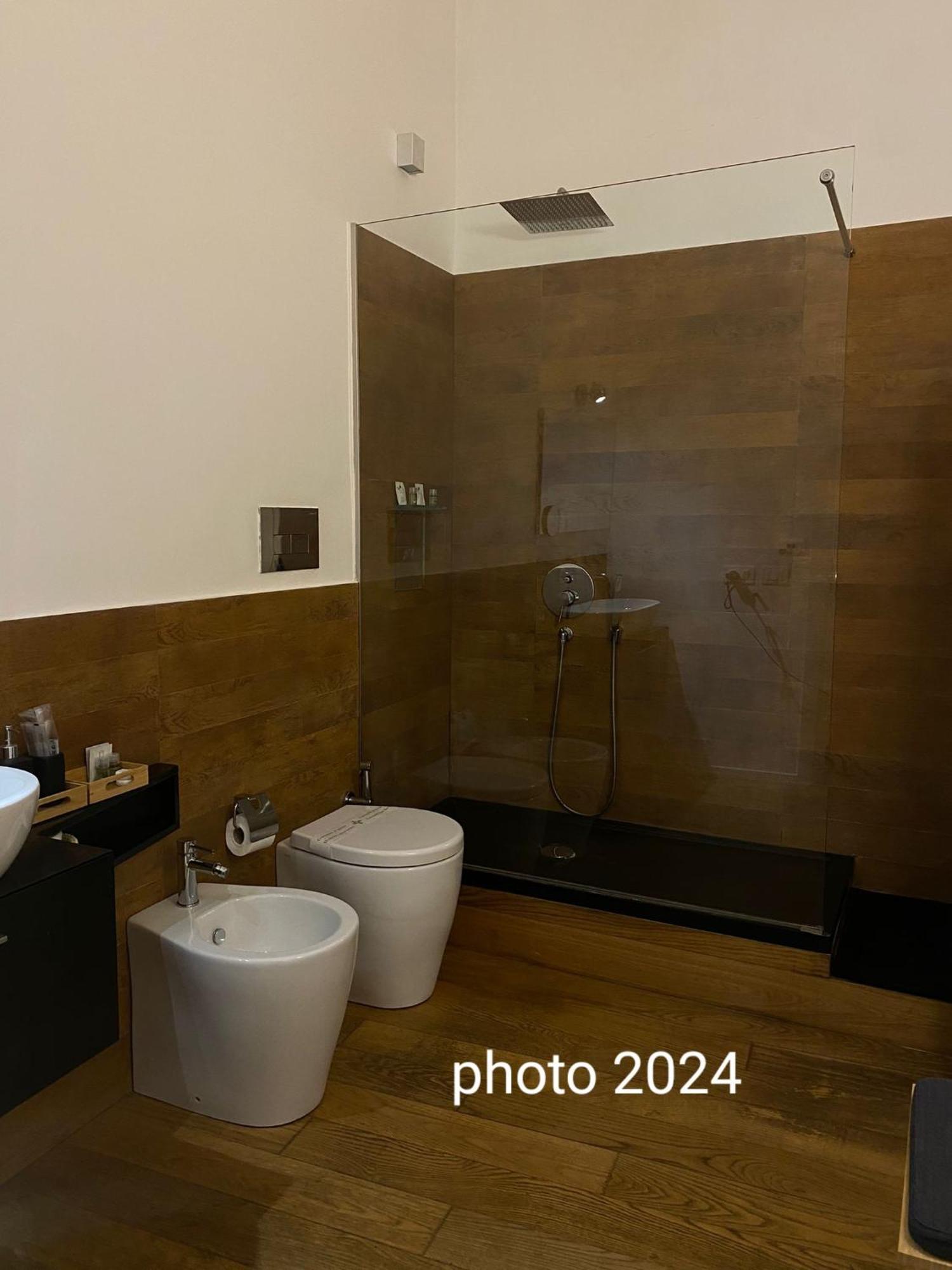 Vicolo Dei Sartori Hotel Салерно Екстериор снимка
